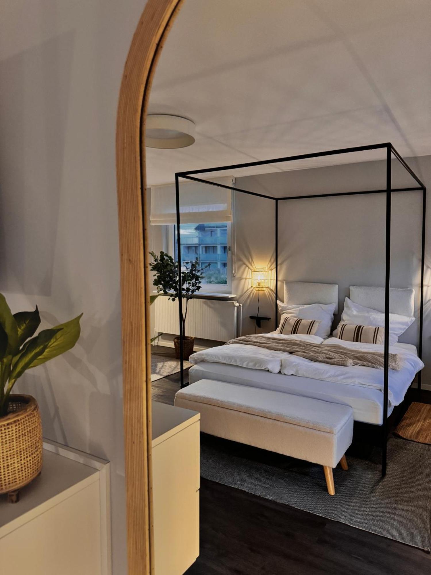 Seaside Rooms - Design-Apartment Mit Balkon & Parkplatz - Inklusive Strandkorb Direkt Am Wasser Und Spa & Sauna Saisonal Büsum Kültér fotó
